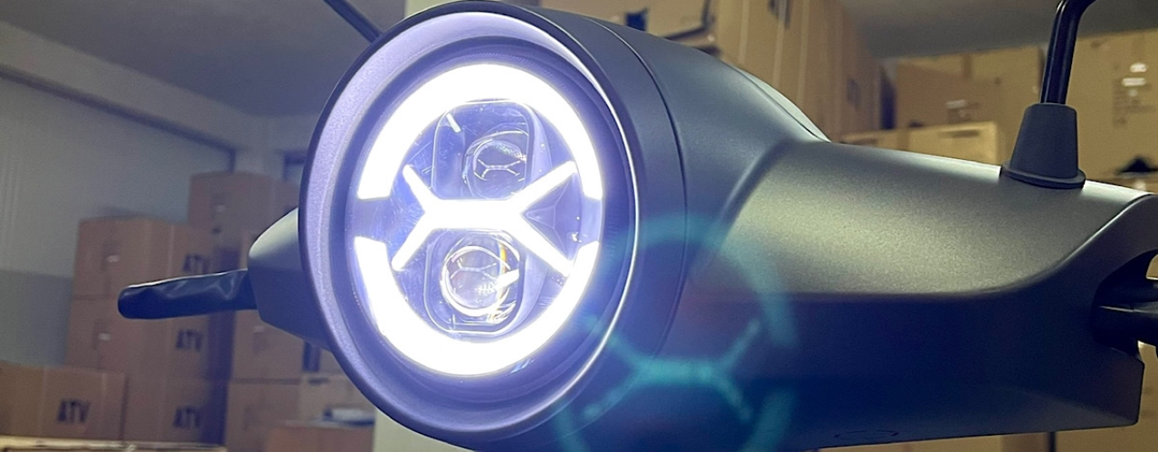 Електрически скутер SPRINT TELSTAR 4500W 72V тип VESPA